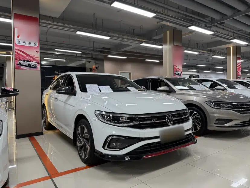 Volkswagen Bora 2023 200TSI DSG YueXing PRO Edition — миниатюра 3