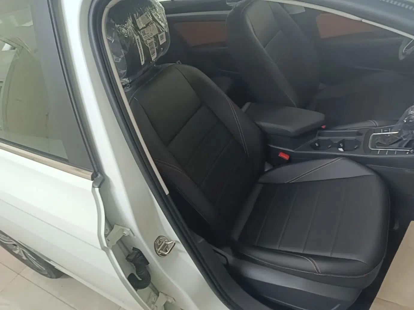 Volkswagen Bora 2026 200TSI DSG Yuexing Navigation Edition — миниатюра 19