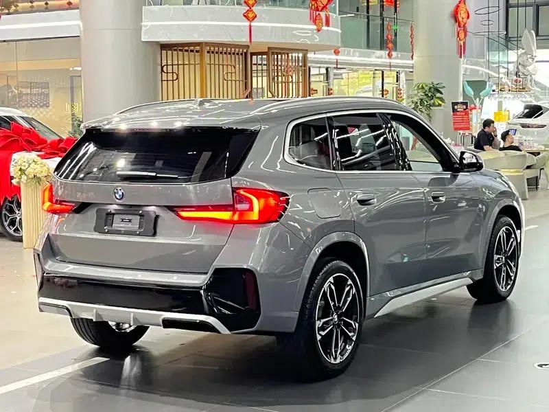 BMW X1 2023 sDrive25Li M Sport Package — миниатюра 6