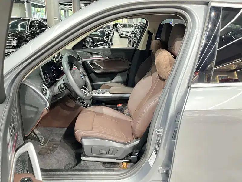 BMW X1 2023 sDrive25Li M Sport Package — миниатюра 8