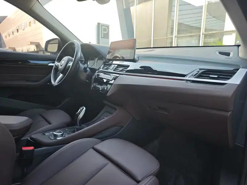 BMW X1 2021 sDrive25Li Leading Edition — миниатюра 12