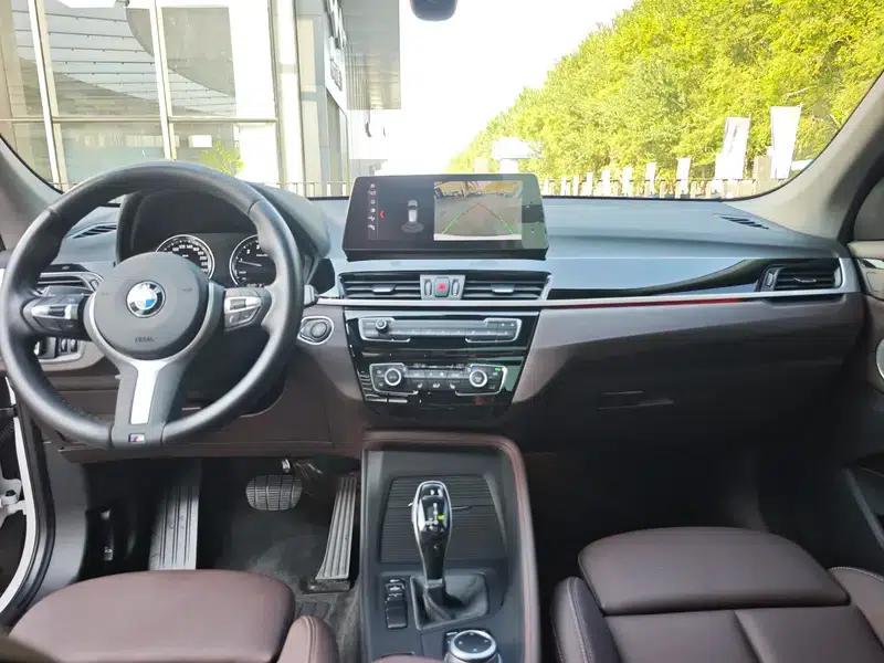 BMW X1 2021 sDrive25Li Leading Edition — миниатюра 13