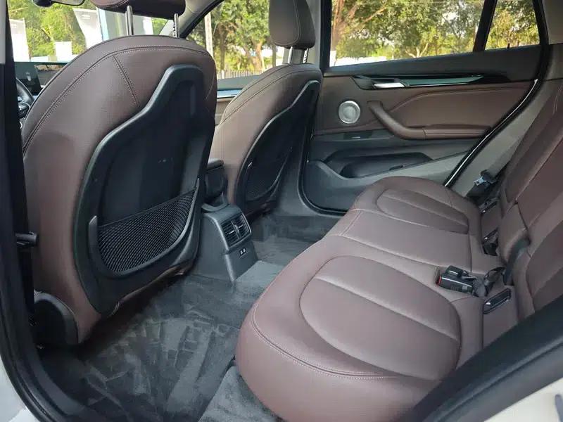 BMW X1 2021 sDrive25Li Leading Edition — миниатюра 18