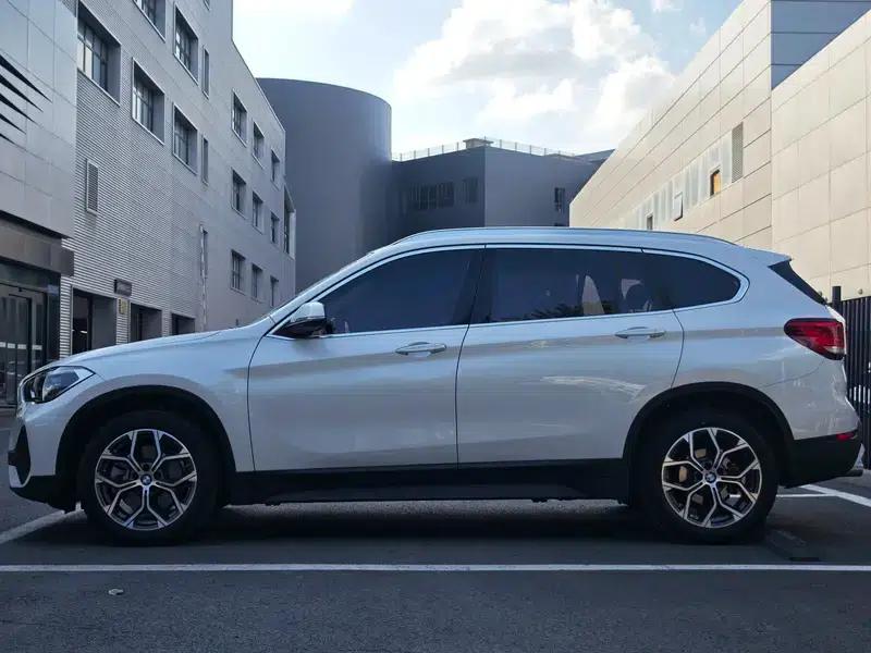 BMW X1 2021 sDrive25Li Leading Edition — миниатюра 3