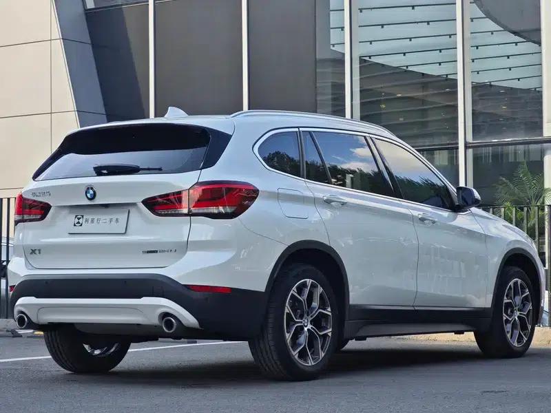 BMW X1 2021 sDrive25Li Leading Edition — миниатюра 6