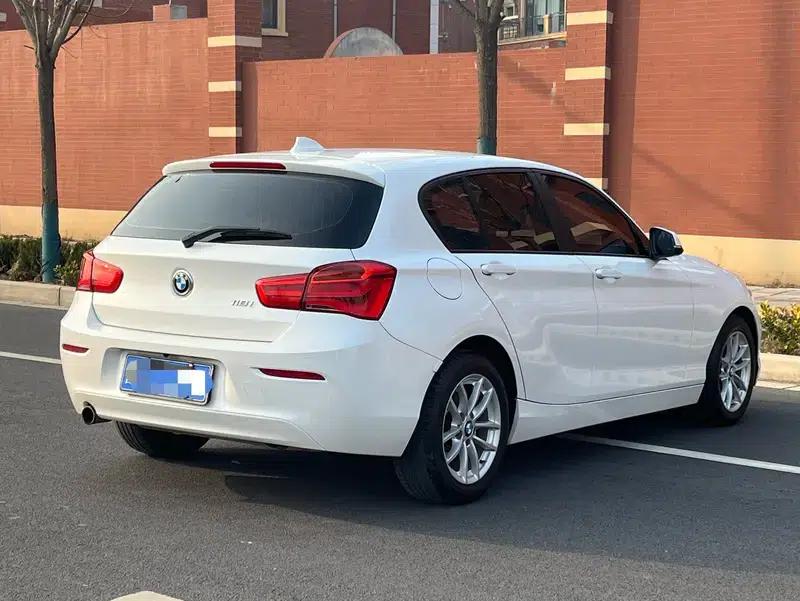 BMW 1 Series (Imported) 2016 118i Leading Edition — миниатюра 7