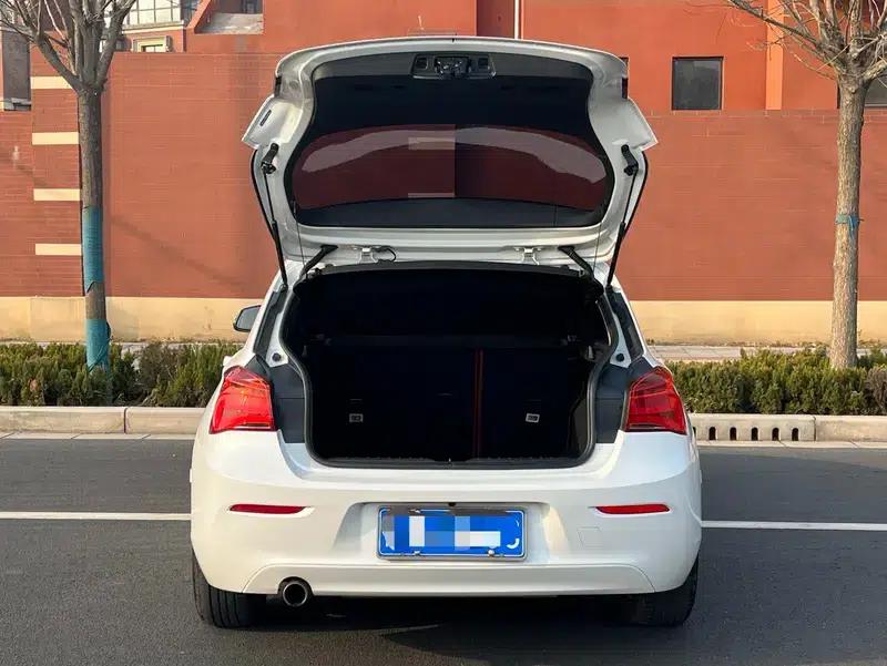 BMW 1 Series (Imported) 2016 118i Leading Edition — миниатюра 9