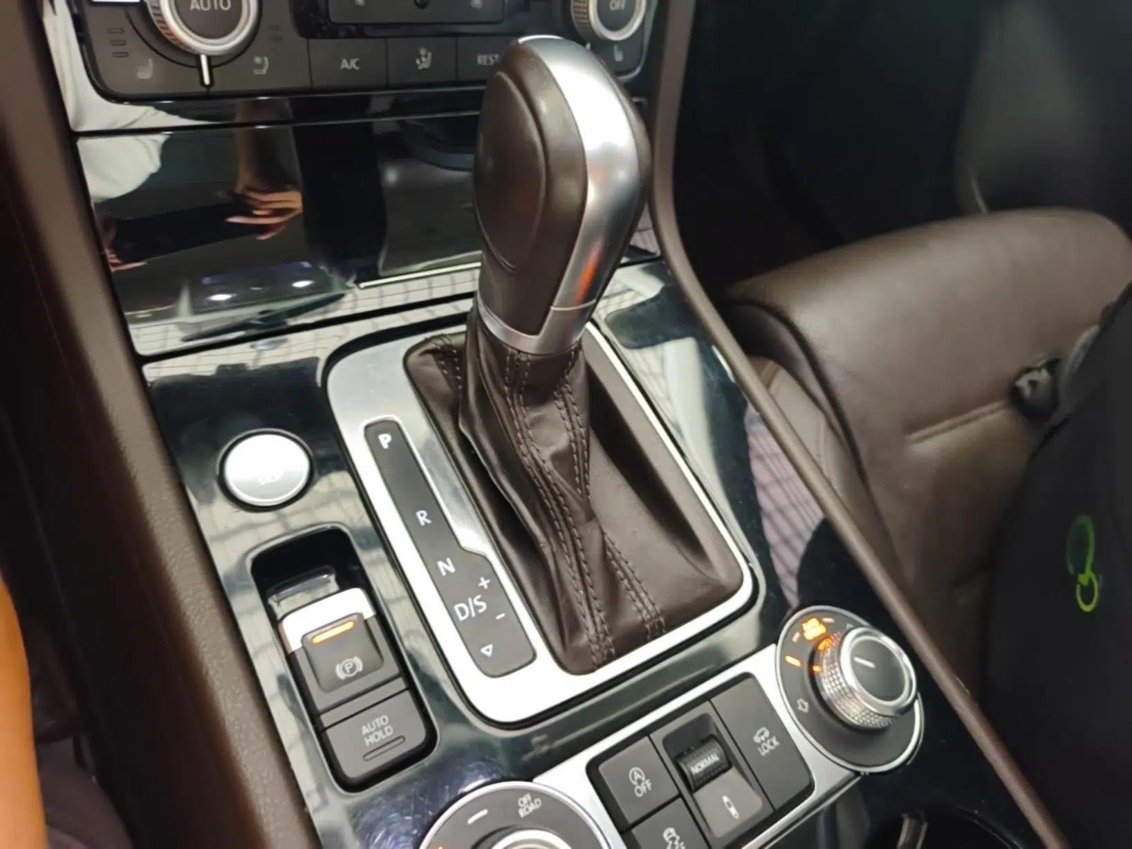 Volkswagen Touareg 2017 3.0 TSI Touareg Model — миниатюра 21