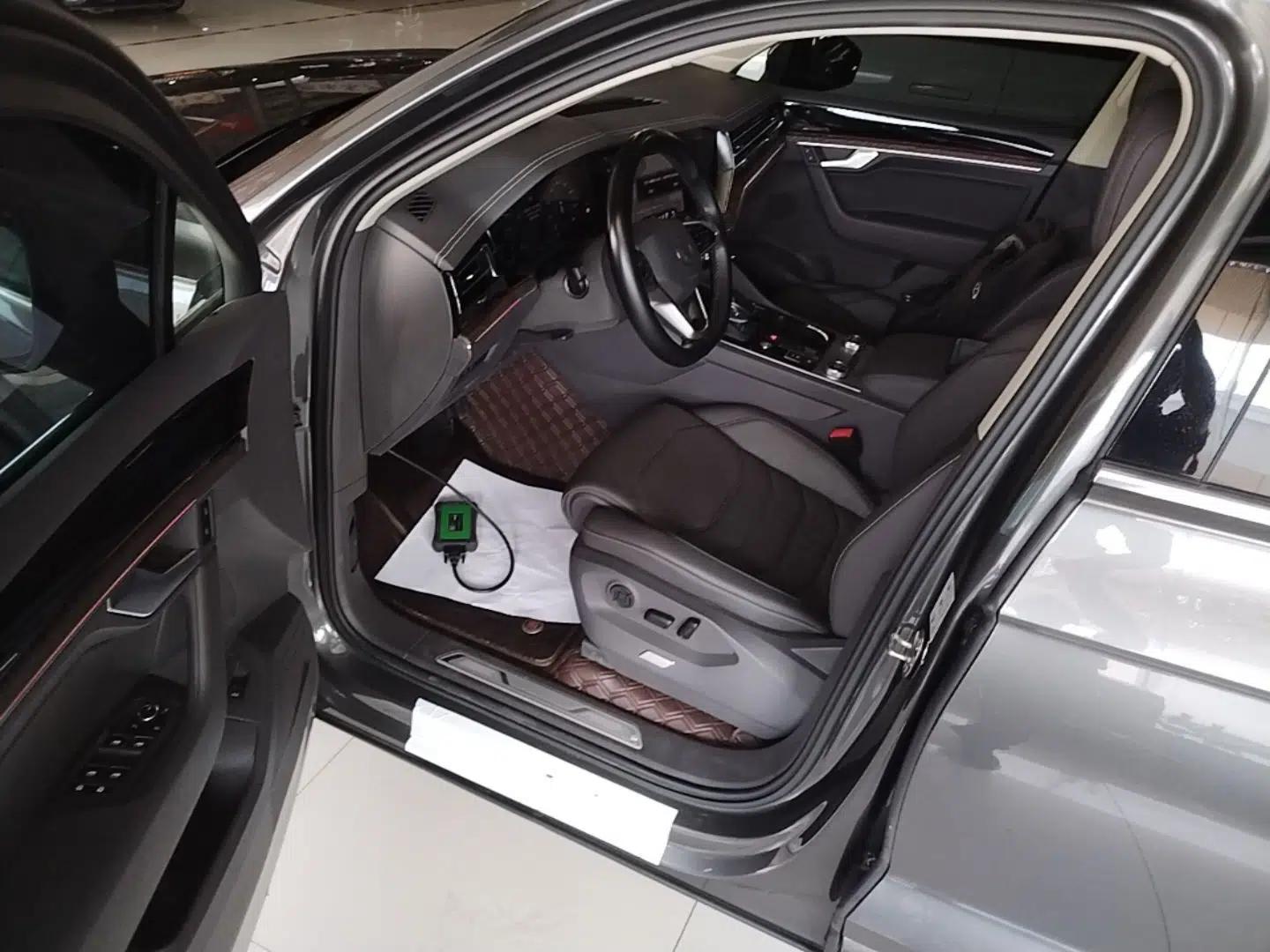 Volkswagen Touareg 2022 2.0 TSI RuiShang Edition — миниатюра 24