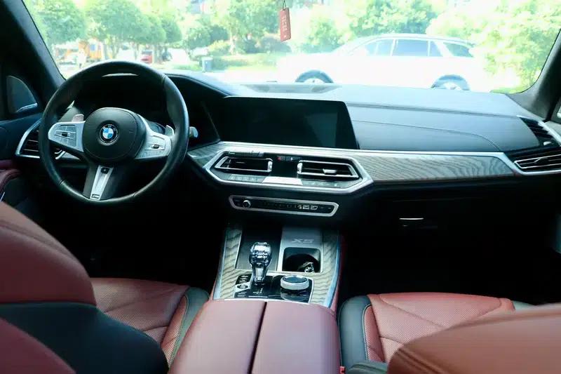 BMW X5 2022 xDrive 30Li Luxury M Sport Package — миниатюра 15