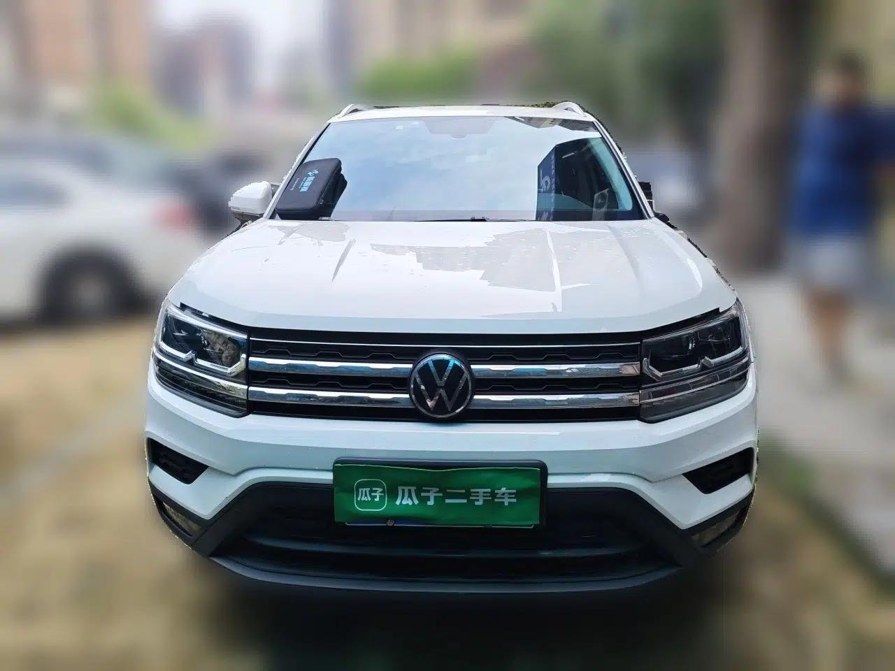 Volkswagen Tharu 2022 280TSI Two-Wheel-Drive Luxury Edition — миниатюра 2