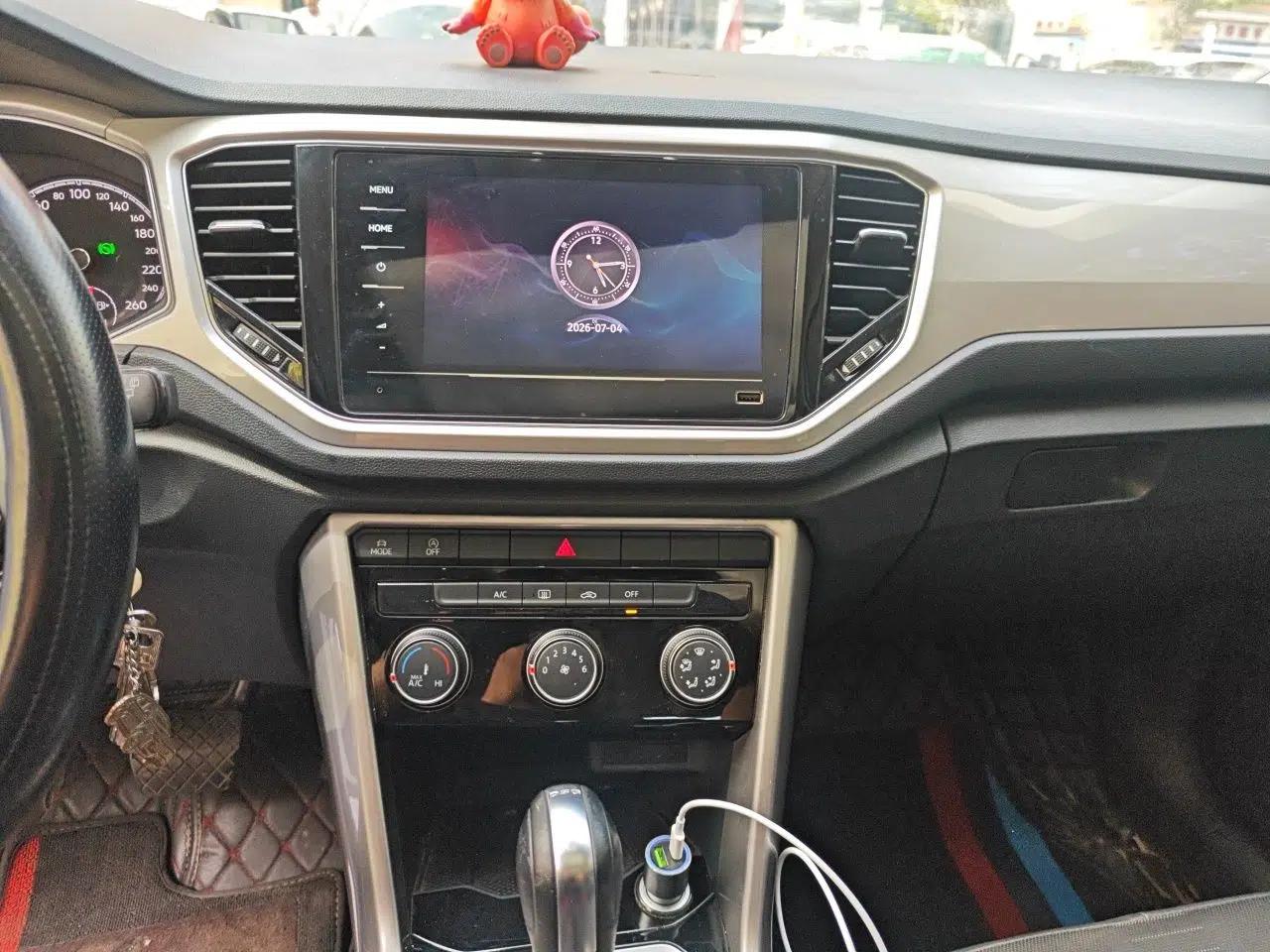 Volkswagen T-ROC 2021 280TSI DSG Two-Wheel Drive Elite Connect Edition — миниатюра 13