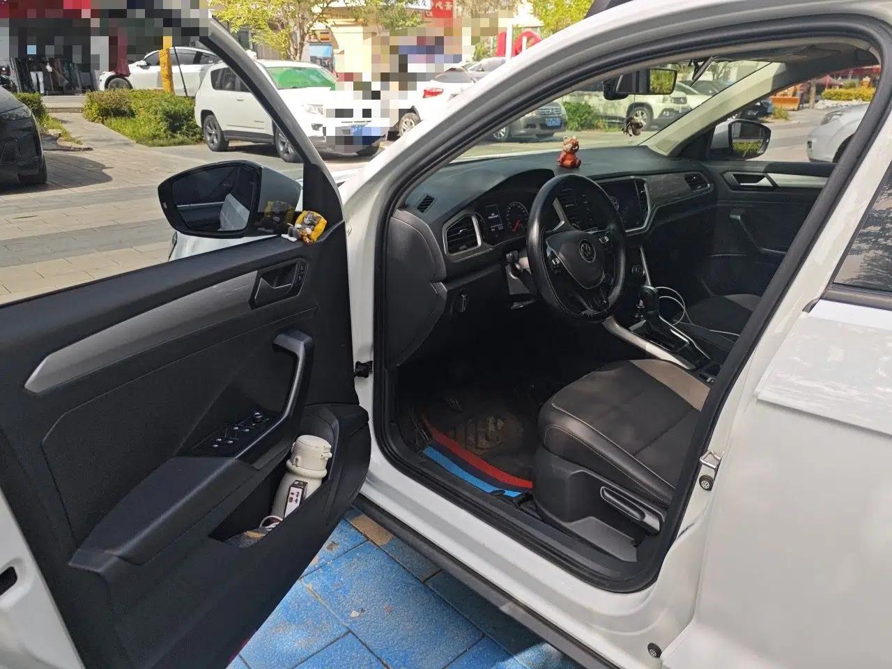 Volkswagen T-ROC 2021 280TSI DSG Two-Wheel Drive Elite Connect Edition — миниатюра 16