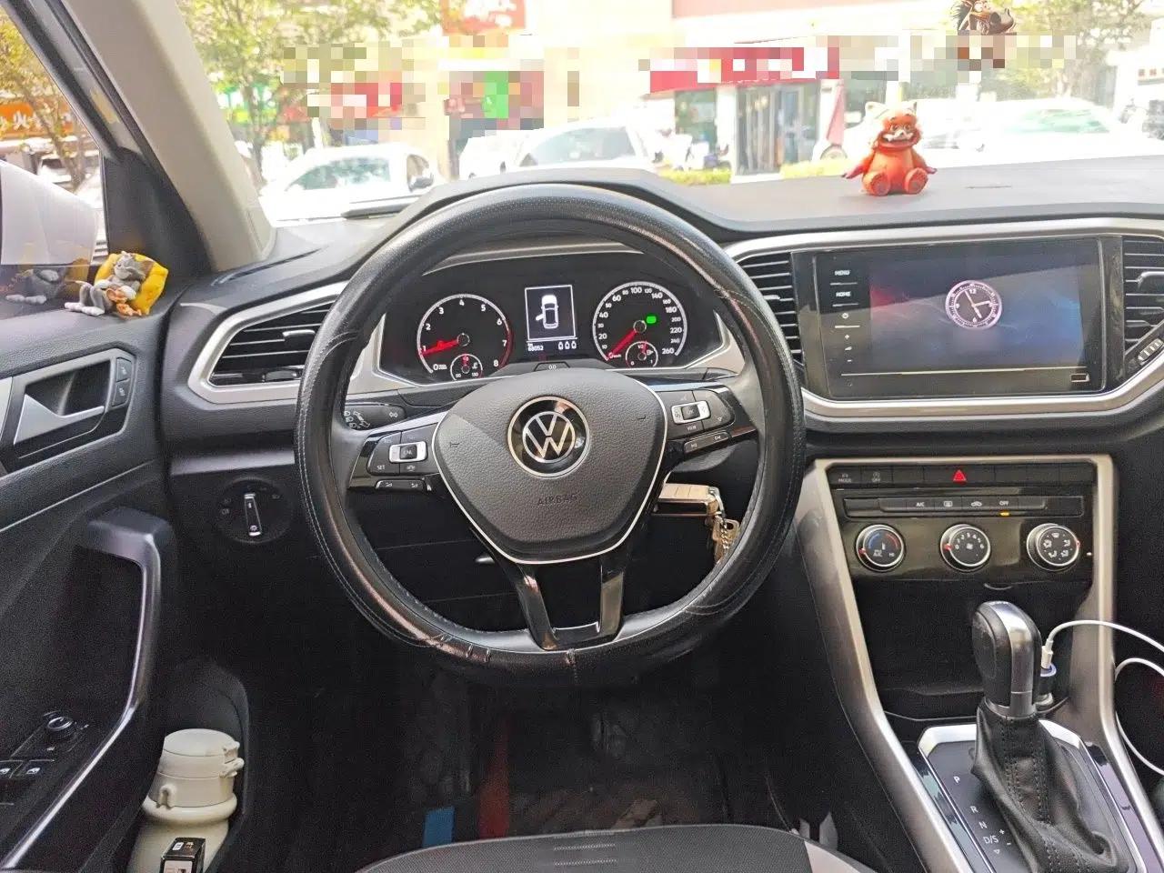 Volkswagen T-ROC 2021 280TSI DSG Two-Wheel Drive Elite Connect Edition — миниатюра 10