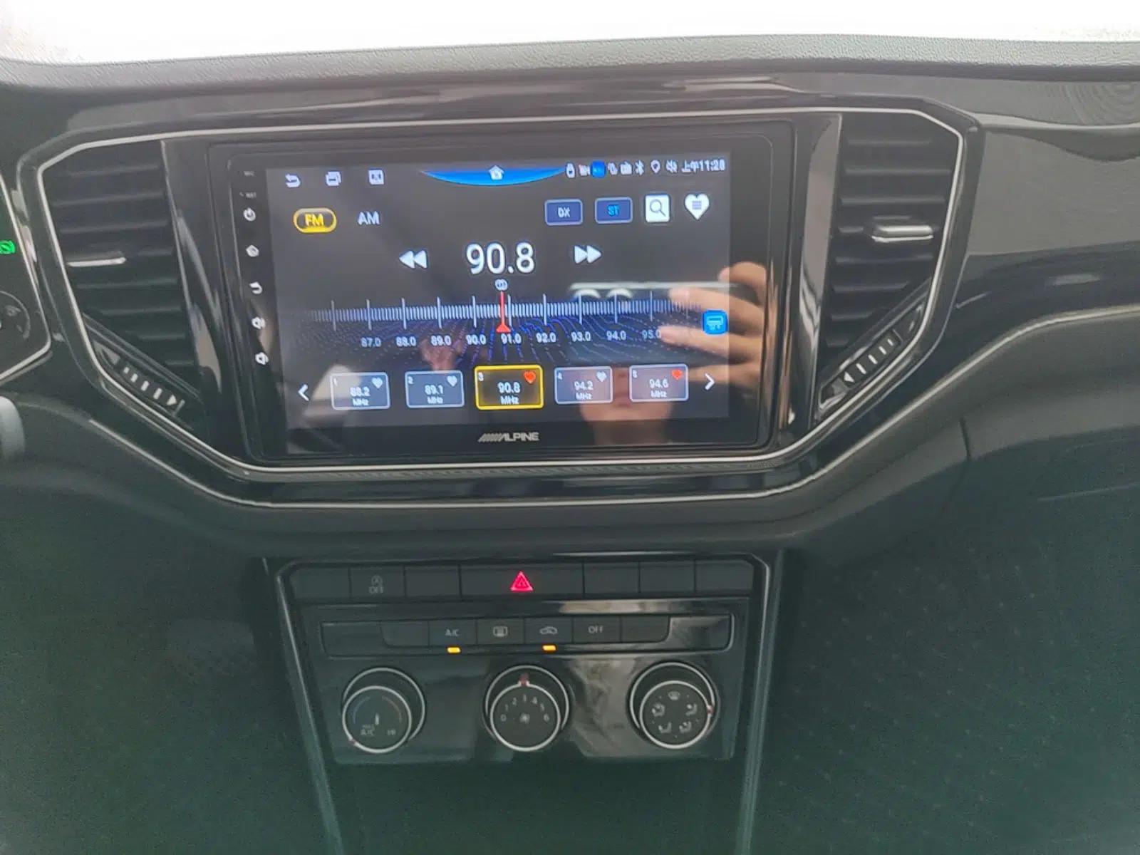 Volkswagen T-ROC 2019 280TSI DSG Two-Wheel Drive Comfort Version China VI Standard — миниатюра 15