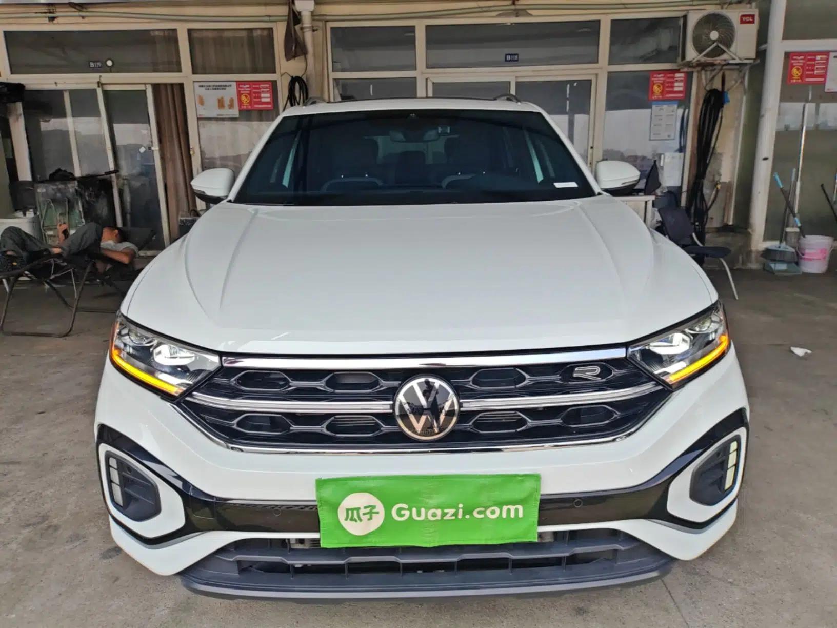 Volkswagen T-ROC 2025 Facelifted 300TSI DSG Two-Wheel-Drive Chen Guang Edition — миниатюра 2