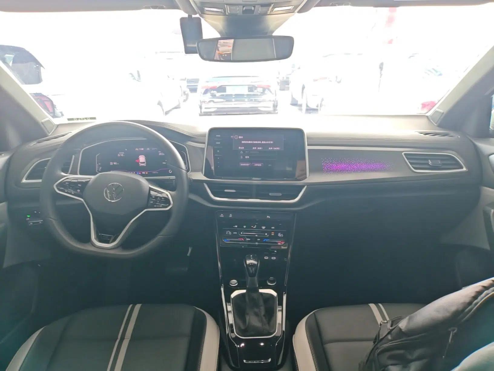 Volkswagen T-ROC 2025 Facelifted 300TSI DSG Two-Wheel-Drive Chen Guang Edition — миниатюра 12