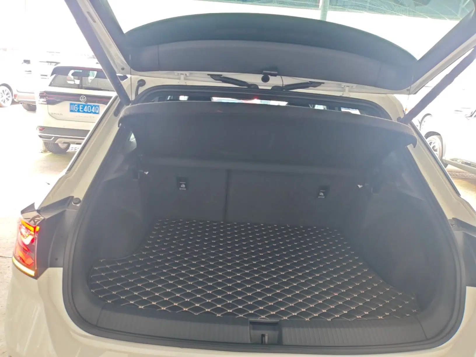 Volkswagen T-ROC 2025 Facelifted 300TSI DSG Two-Wheel-Drive Chen Guang Edition — миниатюра 22