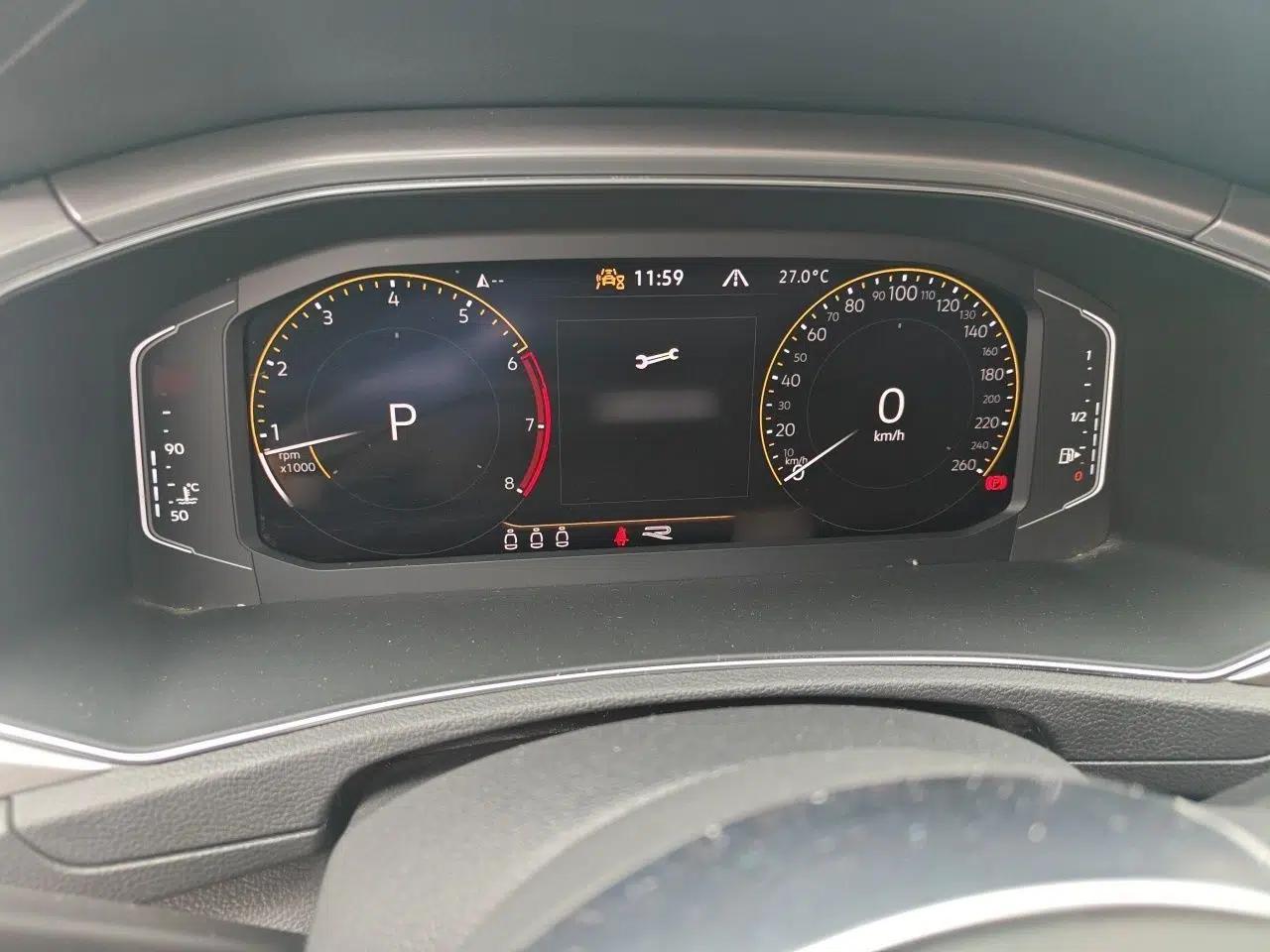 Volkswagen T-ROC 2022 280TSI DSG Two-Wheel Drive R-Line Pro PLUS — миниатюра 10