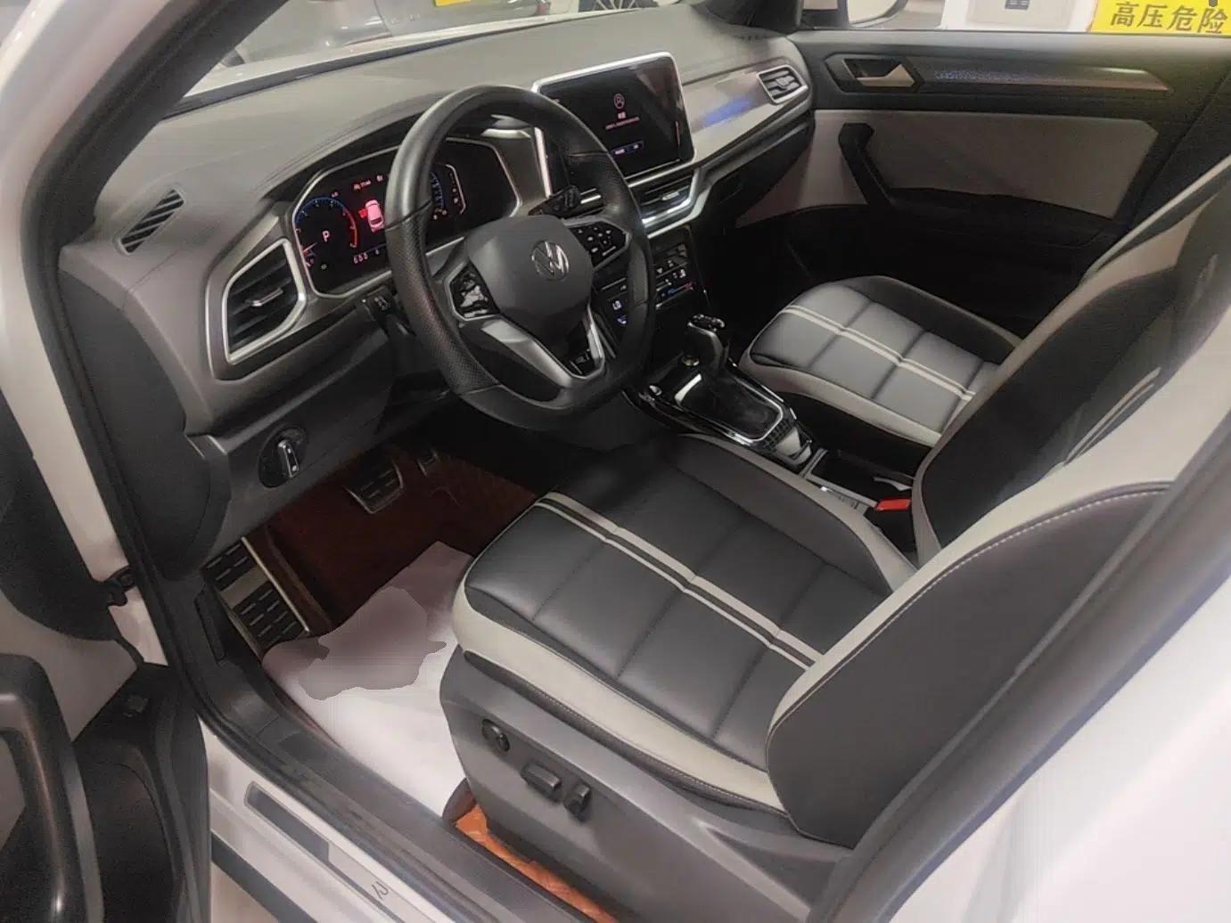 Volkswagen T-ROC 2024 300TSI DSG Two-Wheel-Drive Chen Guang Edition — миниатюра 17