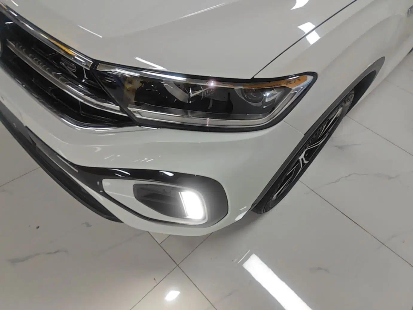 Volkswagen T-ROC 2024 300TSI DSG Two-Wheel-Drive Chen Guang Edition — миниатюра 8