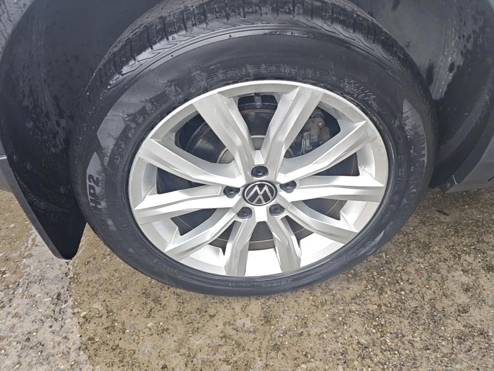 Volkswagen T-ROC 2021 280TSI DSG Two-Wheel Drive Elite Connect Edition — миниатюра 11