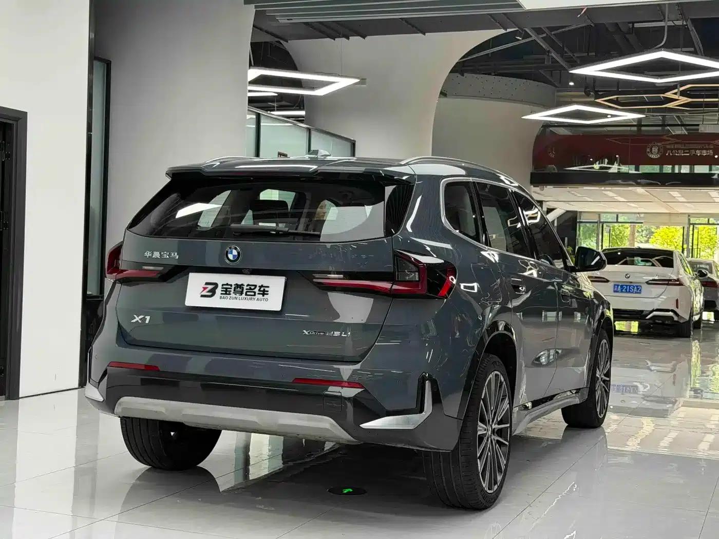 2023 BMW X1 xDrive25Li X Design Package — миниатюра 11