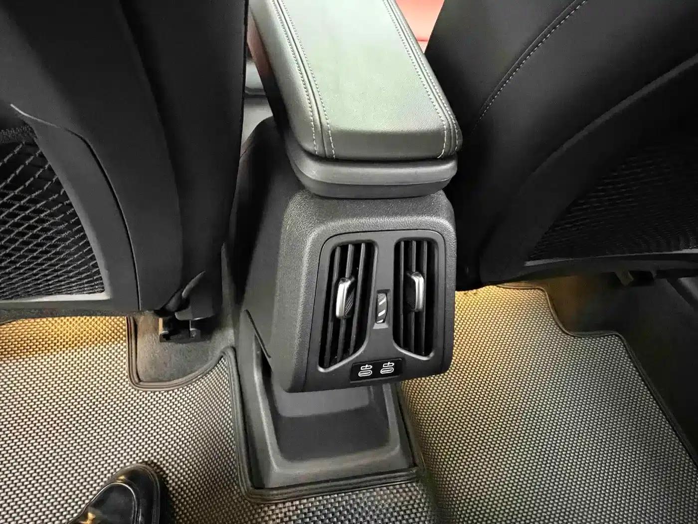 2023 BMW X1 xDrive25Li X Design Package — миниатюра 14
