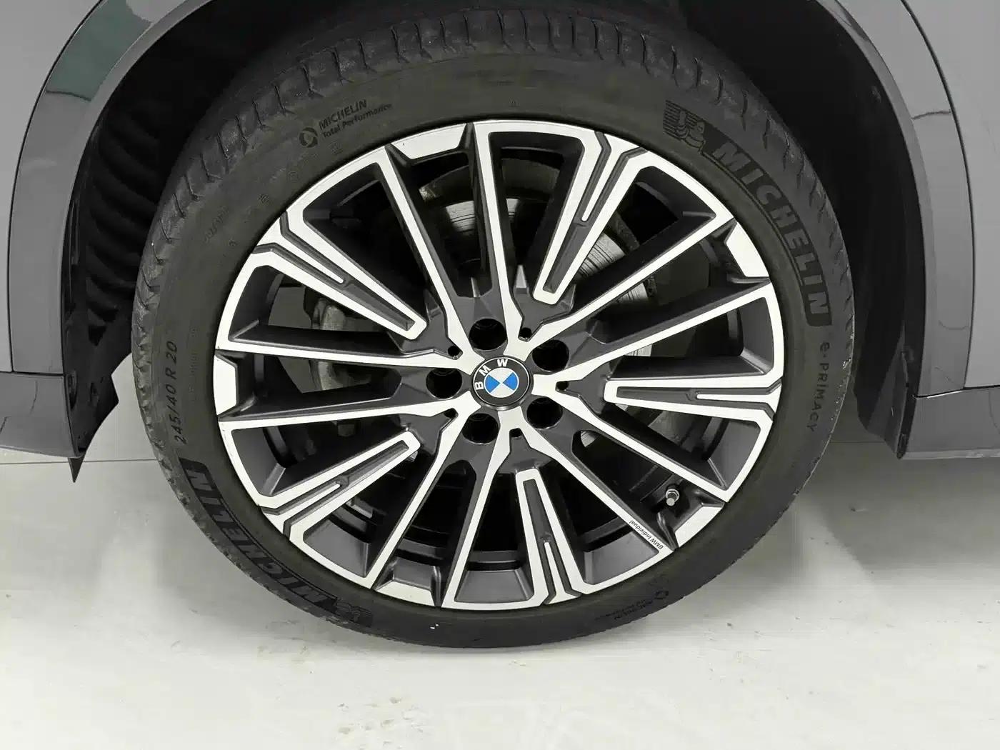 2023 BMW X1 xDrive25Li X Design Package — миниатюра 19