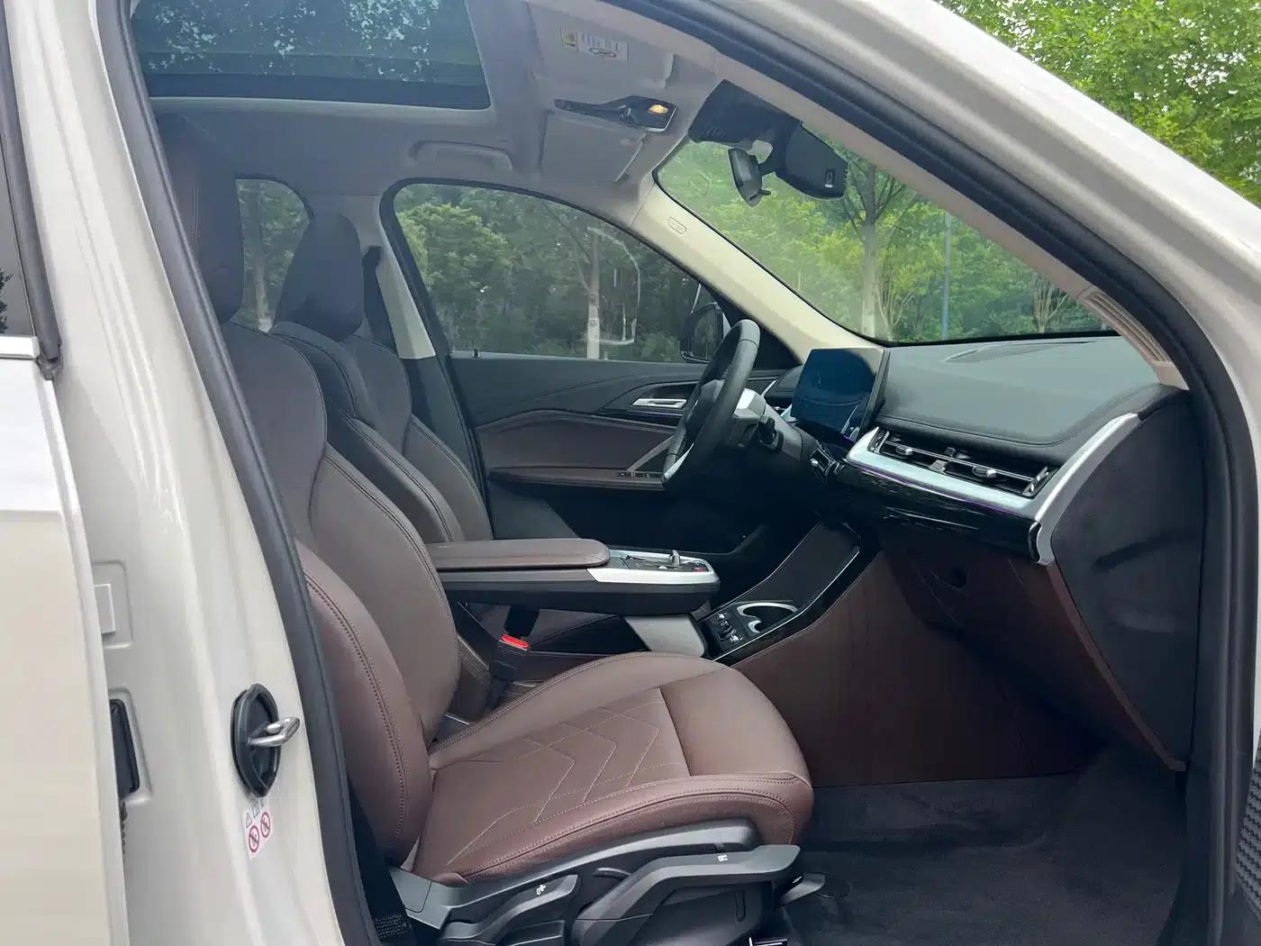 2023 BMW X1 sDrive20Li X Design Package — миниатюра 13