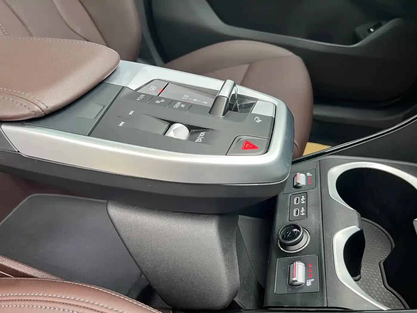 2023 BMW X1 sDrive20Li X Design Package — миниатюра 29