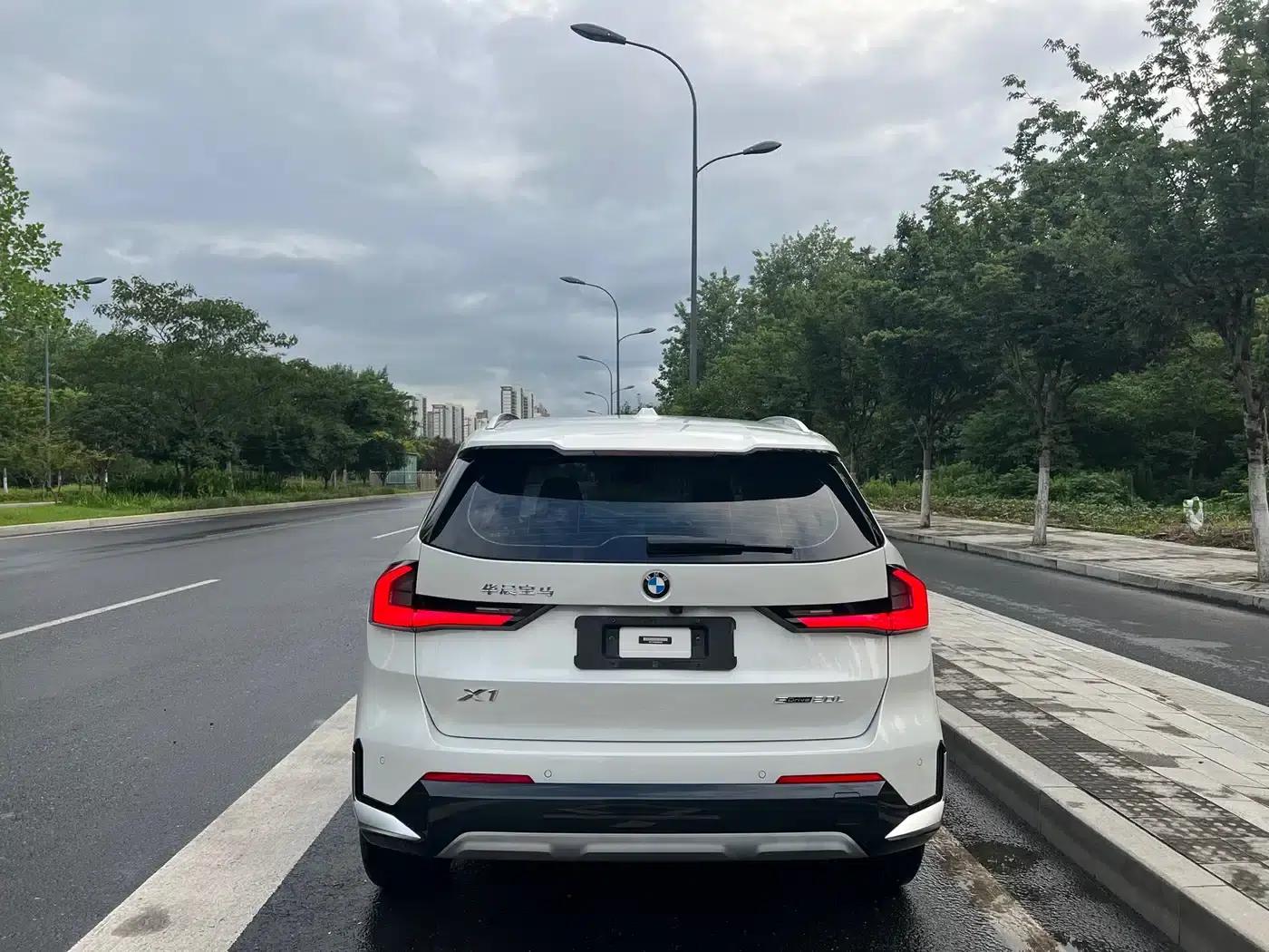 2023 BMW X1 sDrive20Li X Design Package — миниатюра 6
