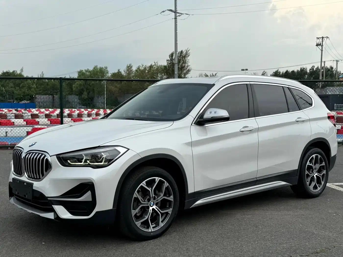 BMW X1 2022 sDrive20Li Fashion Edition — миниатюра 1