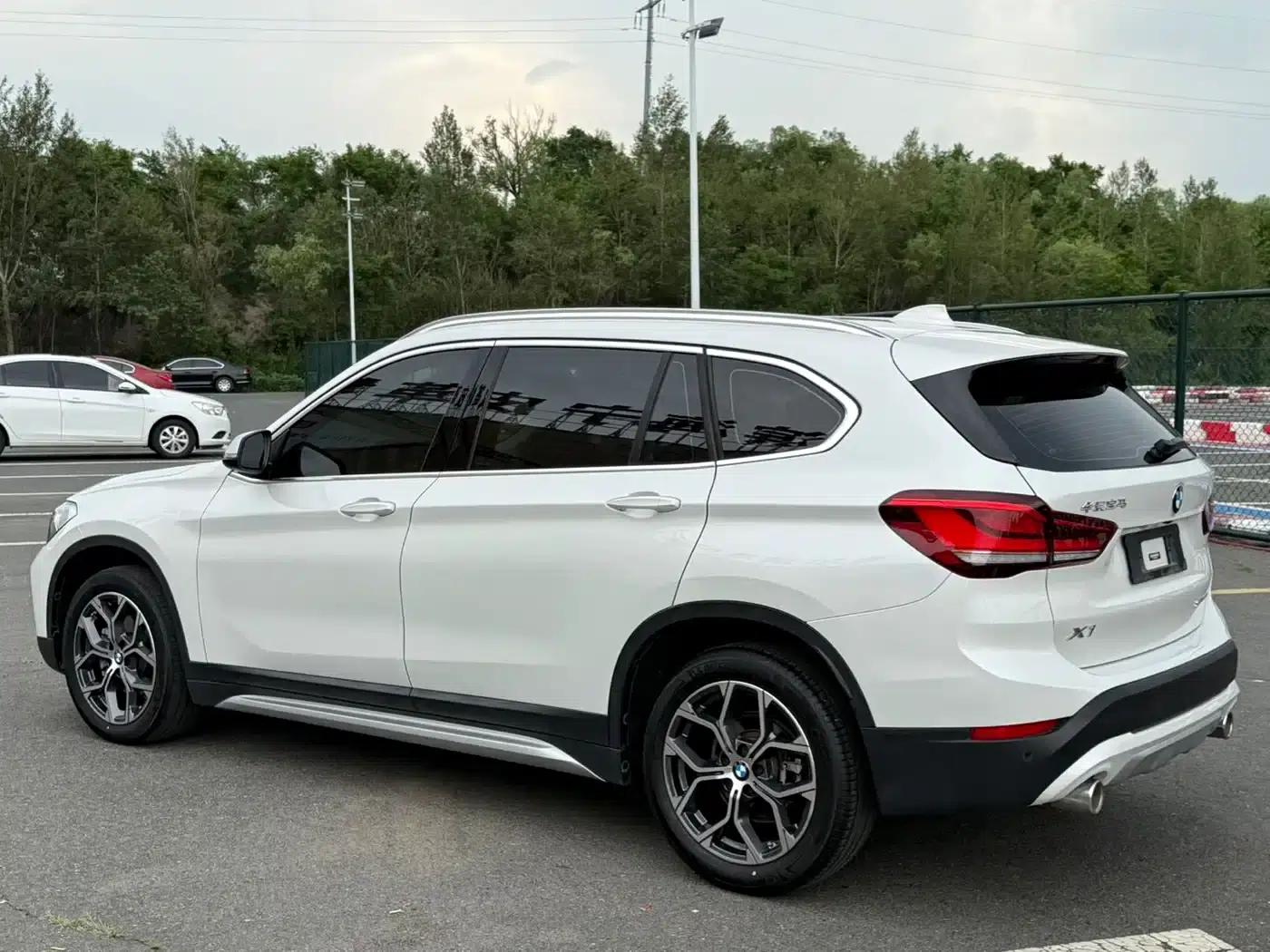 BMW X1 2022 sDrive20Li Fashion Edition — миниатюра 6