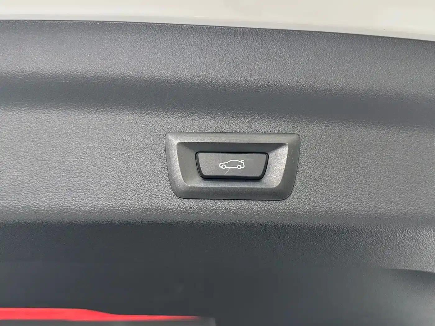 2023 BMW X1 sDrive20Li X Design Package — миниатюра 15