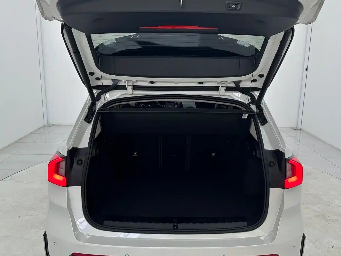 2023 BMW X1 sDrive20Li X Design Package — миниатюра 16
