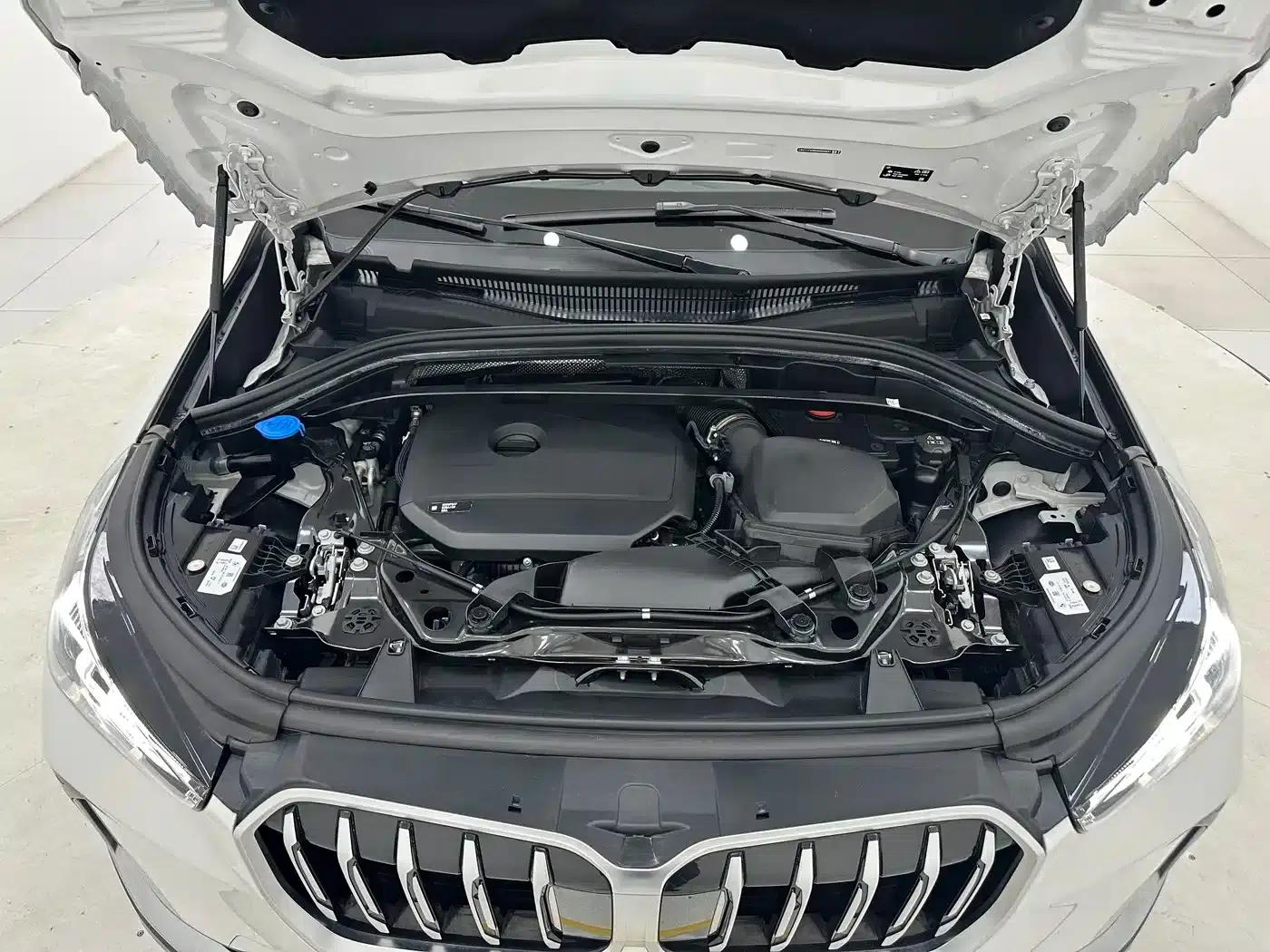 2023 BMW X1 sDrive20Li X Design Package — миниатюра 18