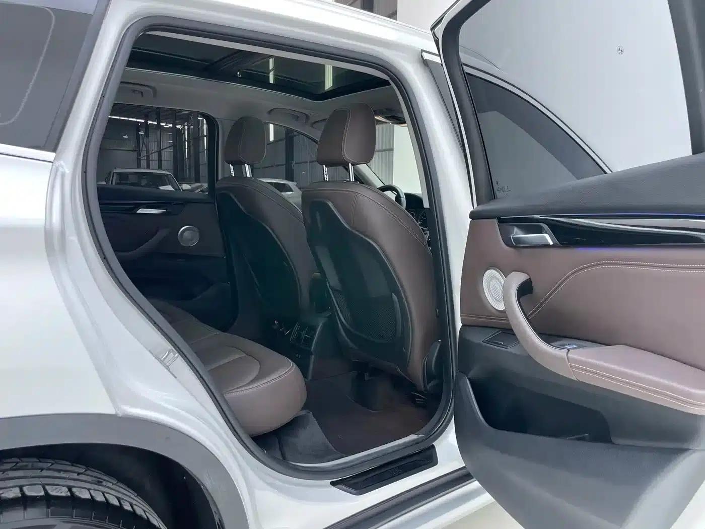 BMW X1 2022 sDrive20Li Premium — миниатюра 28
