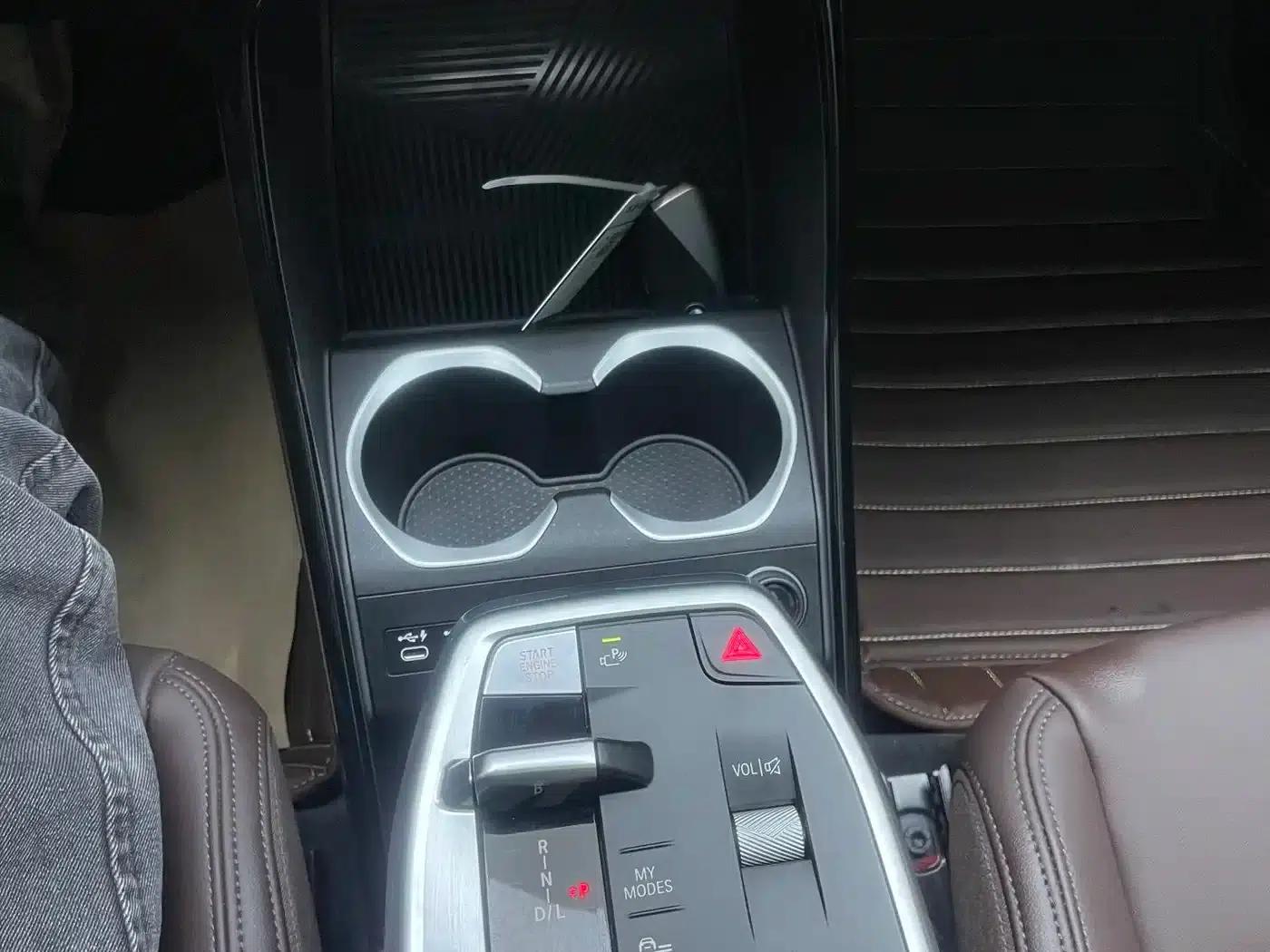 2023 BMW X1 sDrive20Li X Design Package — миниатюра 11