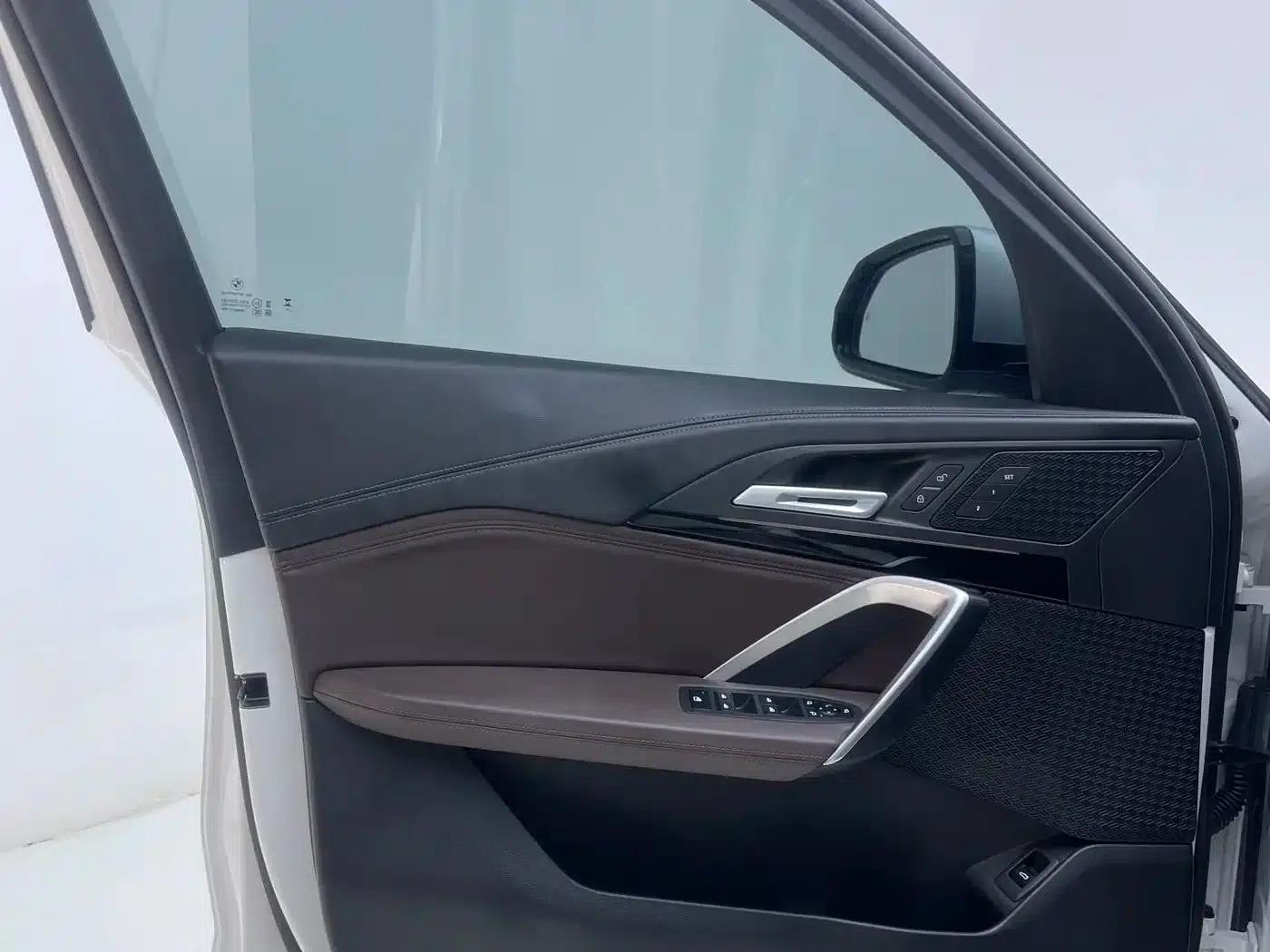 2023 BMW X1 sDrive20Li X Design Package — миниатюра 16