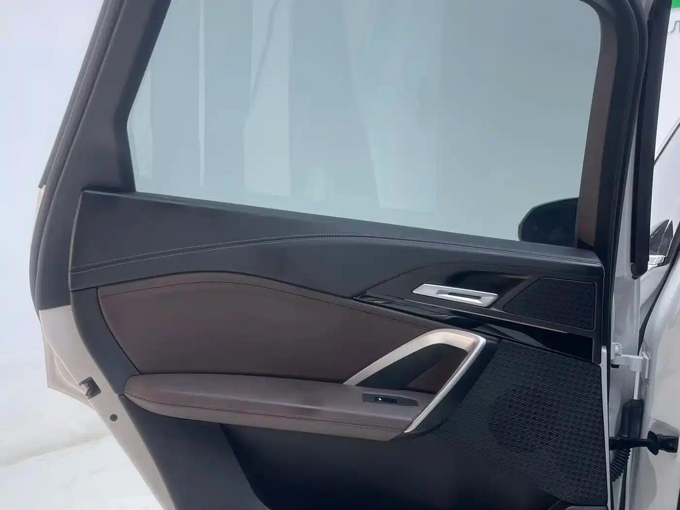 2023 BMW X1 sDrive20Li X Design Package — миниатюра 20
