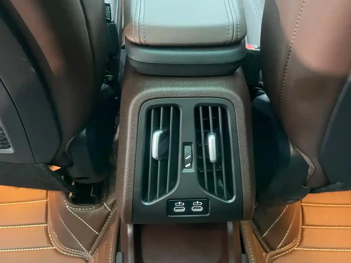 2023 BMW X1 sDrive20Li X Design Package — миниатюра 22