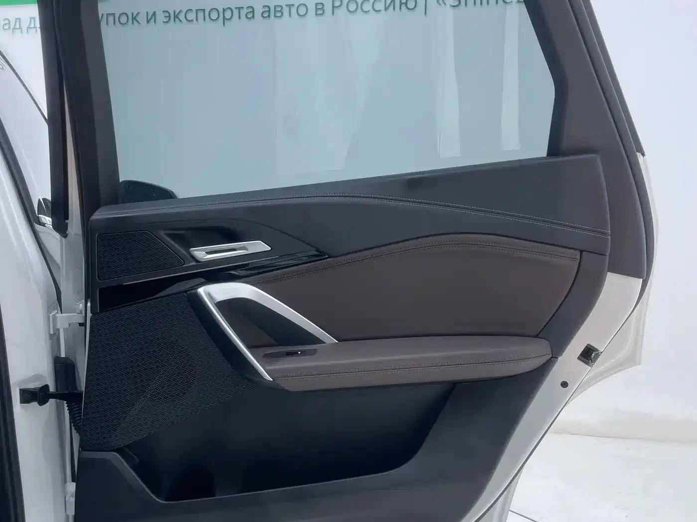 2023 BMW X1 sDrive20Li X Design Package — миниатюра 26
