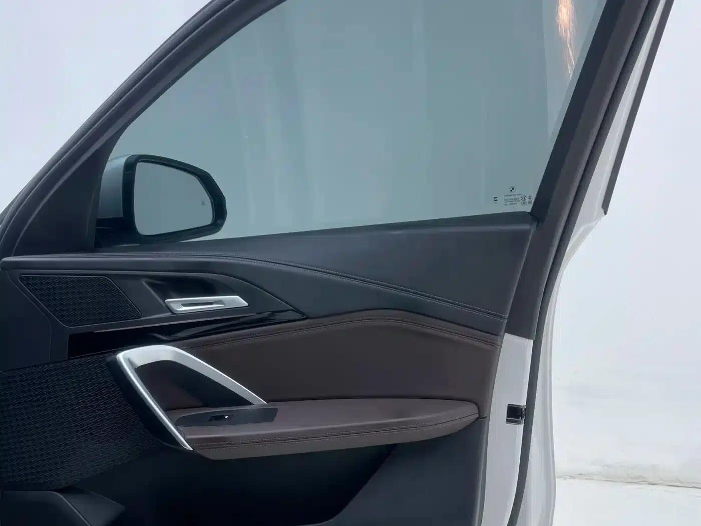 2023 BMW X1 sDrive20Li X Design Package — миниатюра 28