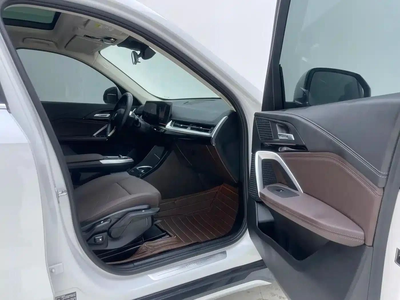 2023 BMW X1 sDrive20Li X Design Package — миниатюра 29