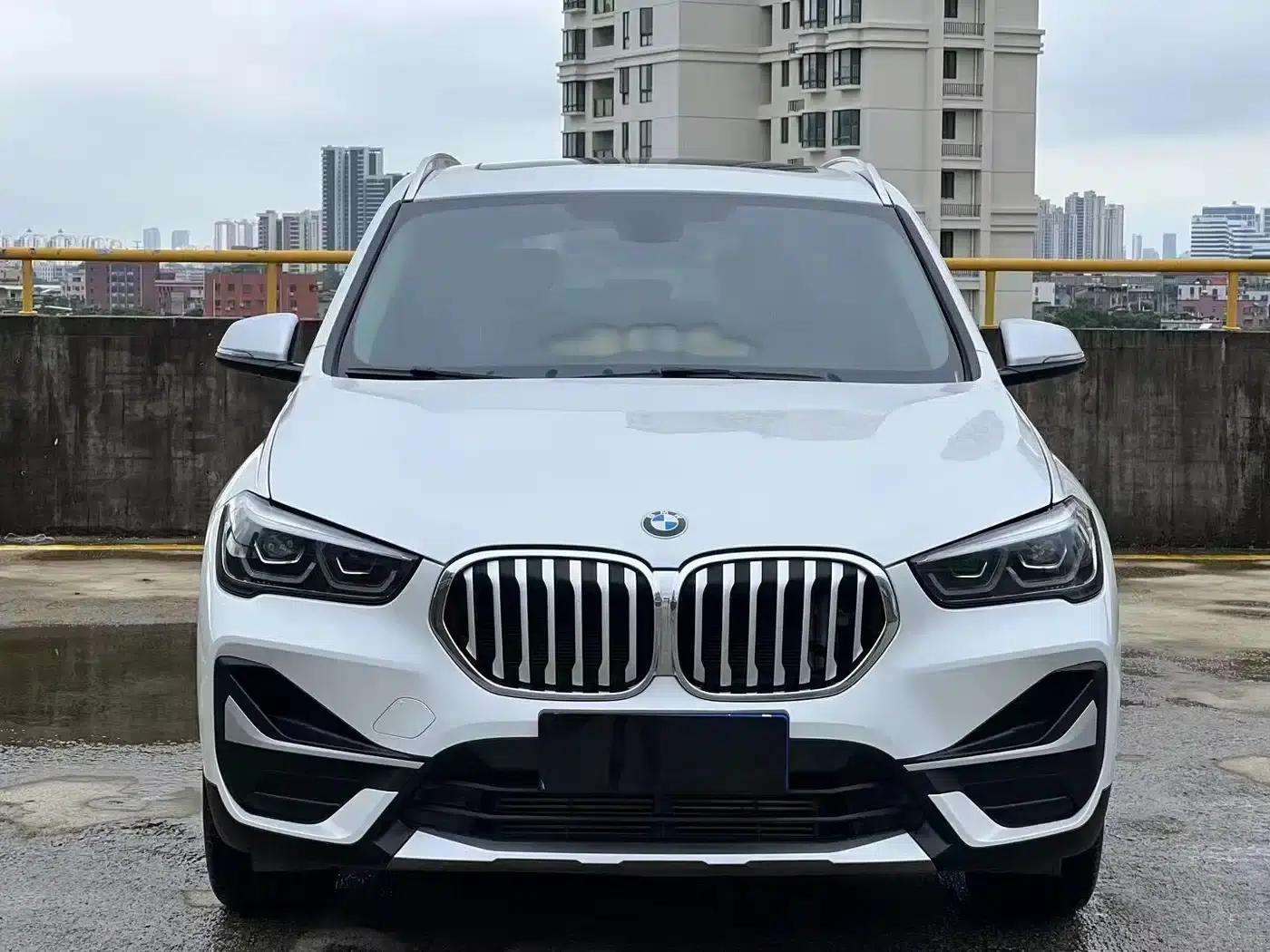 BMW X1 2022 sDrive25Li Leading Edition — миниатюра 2