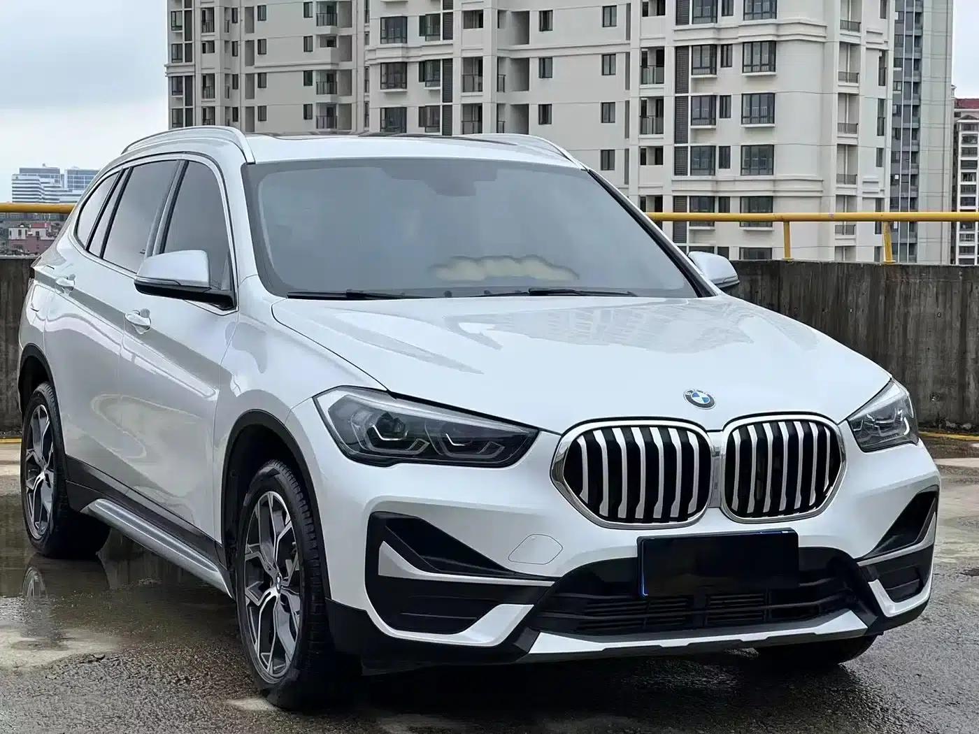 BMW X1 2022 sDrive25Li Leading Edition — миниатюра 3