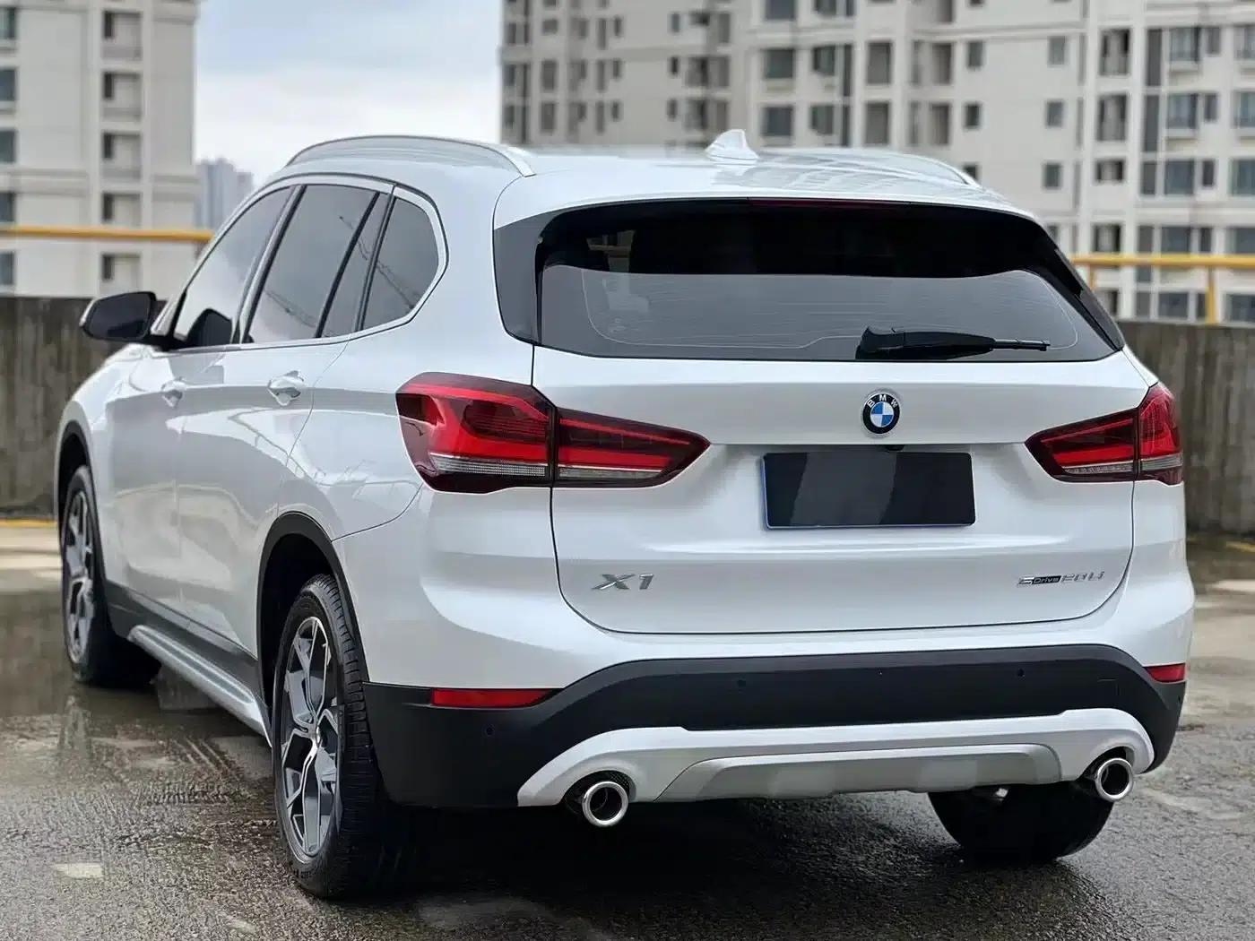 BMW X1 2022 sDrive25Li Leading Edition — миниатюра 4