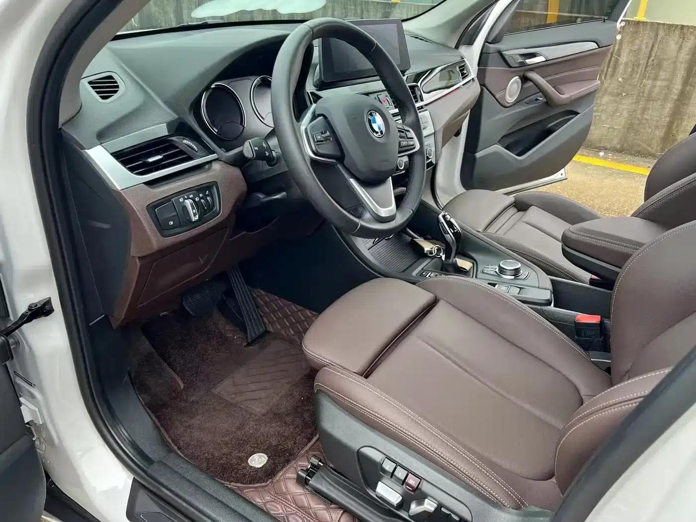 BMW X1 2022 sDrive25Li Leading Edition — миниатюра 7