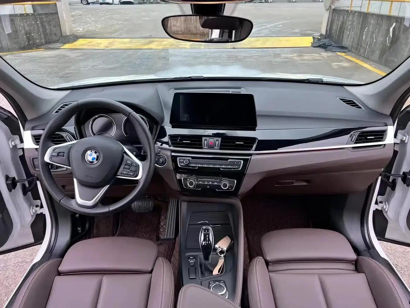 BMW X1 2022 sDrive25Li Leading Edition — миниатюра 8